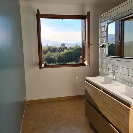 Le Casteil Entre Et Montagne